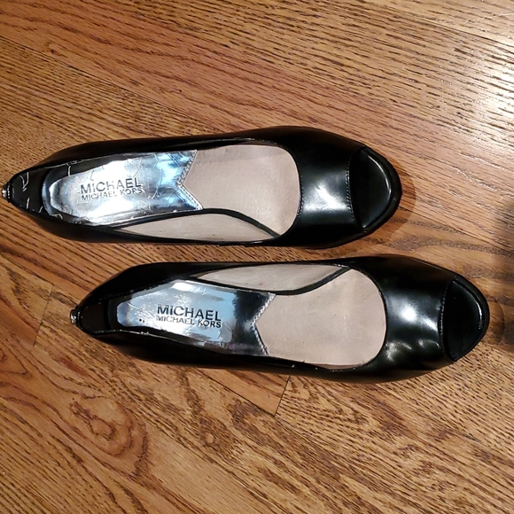 Shoes - Picture 7 of 7